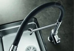 Blanco Catris S - Grifo De Fregadero Con Brazo Flexible Y Ducha, Negro/acero Inoxidable 525792 -Blanco b2d0da074918239e87cfaab0 1