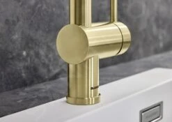 Blanco Linus - Grifo De Fregadero, Oro Satinado 526683 -Blanco bcf228535ad33e85994531d9