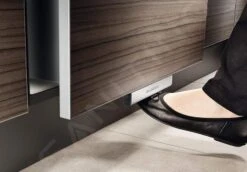 Blanco Accesorios - Control De Pie Movex Para Sistemas De Cubos De Basura 519357 -Blanco c311260adc2e191bd77aaac2